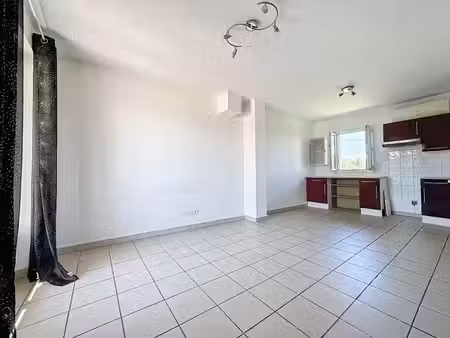 location appartement 3 pièces 55.83 m² à bourg-les-valence (26500)  680 €