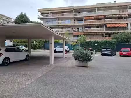 location parking à saint-laurent-du-var (06700)  120 €