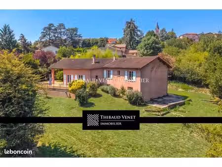 propriété 10 pièces 238 m²