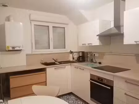 location maison 3 pièces 79 m² à hazebrouck (59190)  648 €