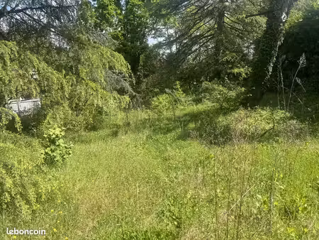 terrain 680 m² rillieux la pape