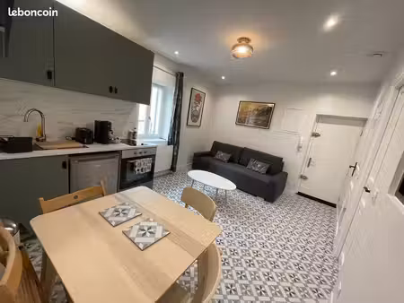 t2 a oullins centre