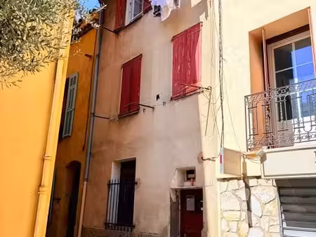 maison de ville 1 pièce 91 m²