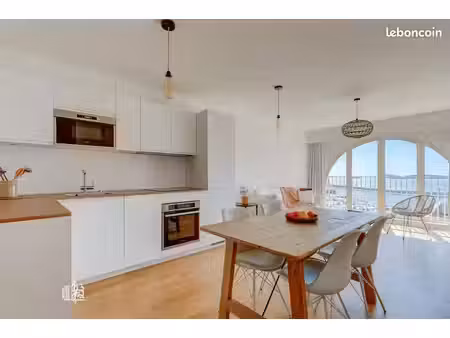 appartement 3 pièces 79 m2 avec terrasse vue mer euromediterraneee