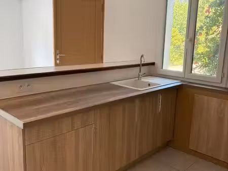 appartement t3 rez-de-jardin avec terrasse