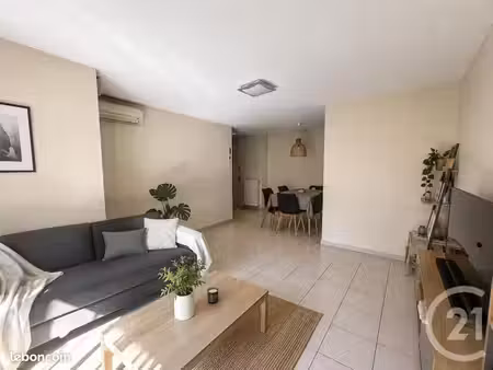 appartement 3 pièces 65 m²