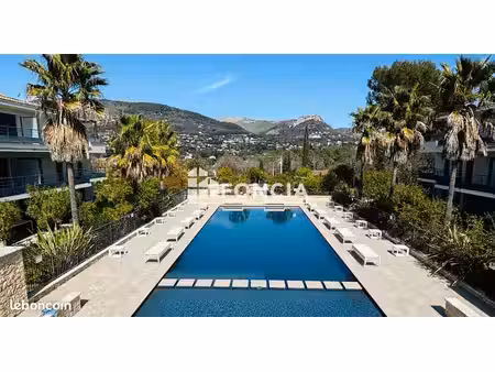 vence - 4 p. de 40.80 m2 + parking résidence de tourisme
