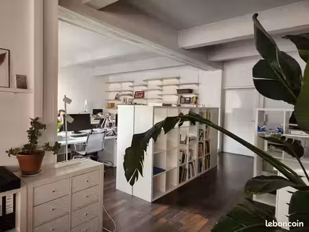 bureau attitré dans espace partagé 280
