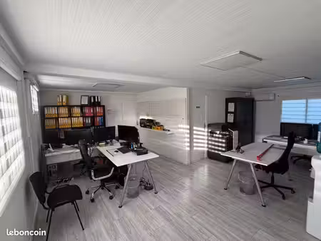 vends bureau 84m2 type algeco renover en 2023