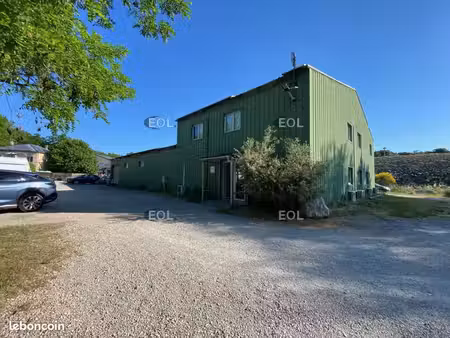 bureaux 200 m²