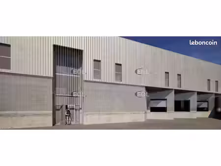 local industriel 2 815 m²