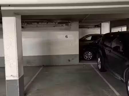 parking/box 10 m² paris