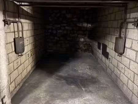 box fermé 12m2 niveau -2 rue des marguettes/rue du niger 75012
