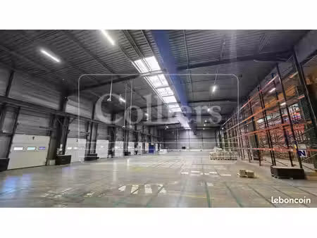 local logistique 4 200 m²