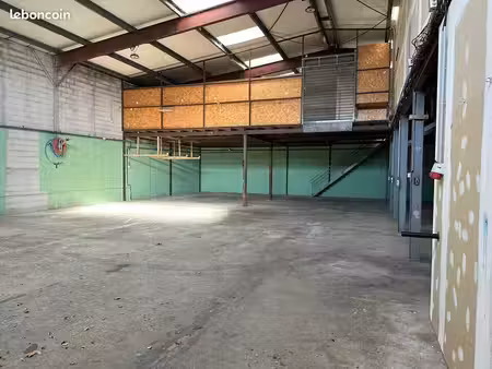 local d'activite 765 m² aubagne