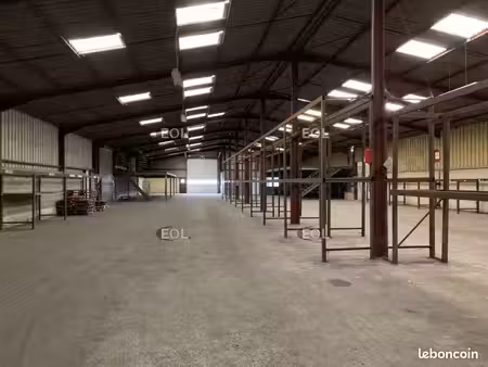 local d'activité 2 496 m²