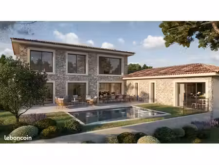 terrain constructible de 2 500 m² à roquefort-les-pins – permis de construire accordé