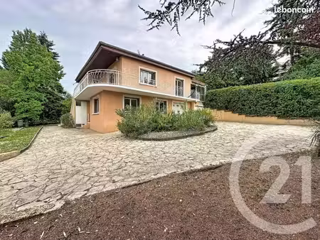 maison 7 pièces 152 m²