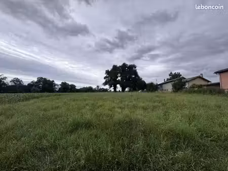 terrain 400 m² francheleins