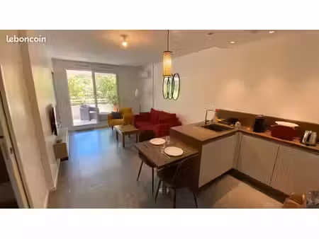 ? à louer – t2 cosy avec belle terrasse-bonneveine