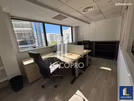 bureau 35 m²