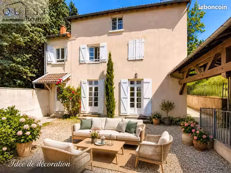 maison de ville 10 pièces 250 m²