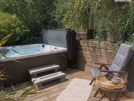 maison de plain-pied - 6 pièces - 114m² - impasse boisée  oullins (69)