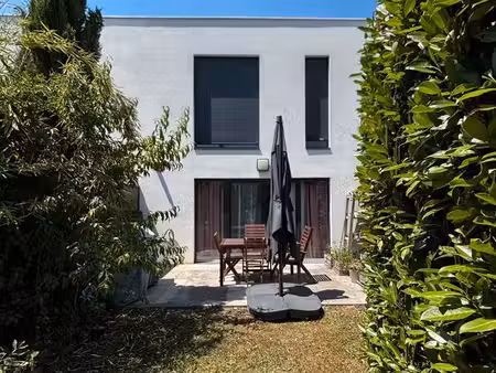 t4 duplex 94 m² avec jardin et terrasse  libre - saint-jean-de-gonville