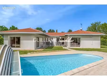 villa 6 pièces 181 m²