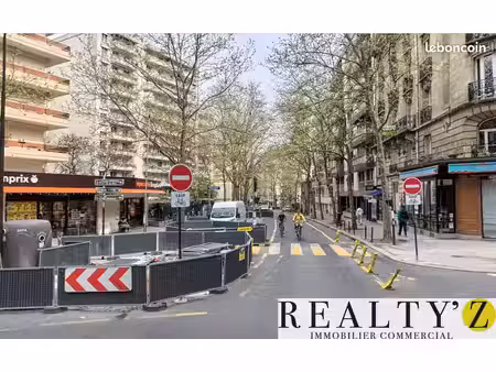 commerce 50 m²