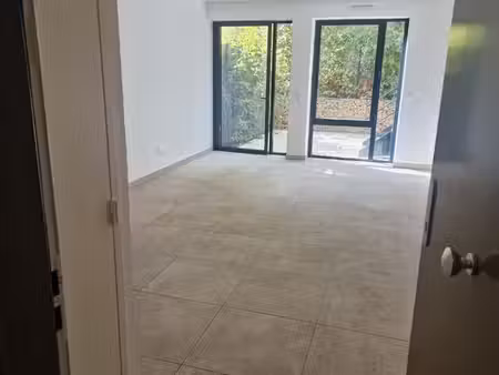appartement t2 44m2  lumineux avec terrasse et solarium