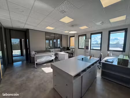 loue espace bureau beynost