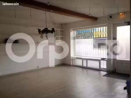 local commercial 48 m²