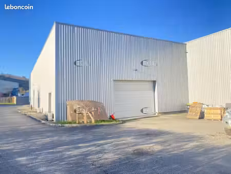 local d'activité 308 m²