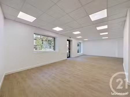 local commercial 88 m²