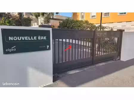 place de parking le lavandou centre a louer