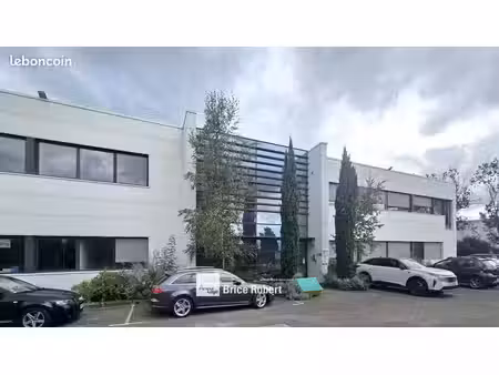 bureaux 330 m²
