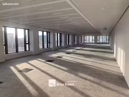 bureaux 281 m²