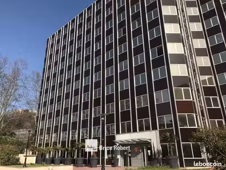 bureaux 887 m²
