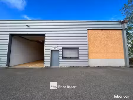 local bureaux 300 m²