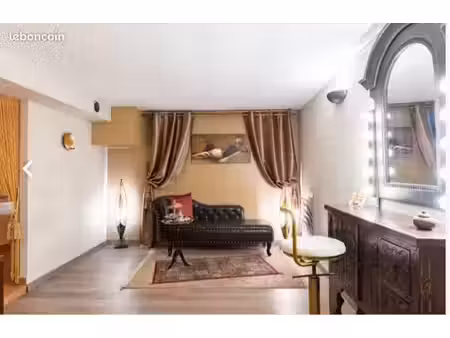 local commercial