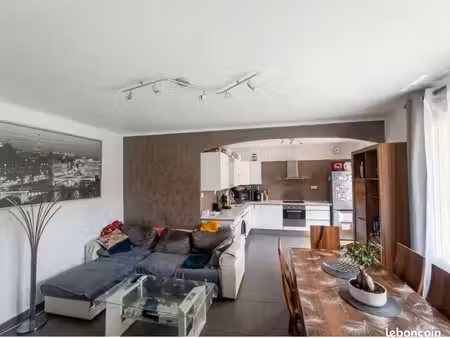 toulon claret -appartement t4 73 m² -3 chambres -balcon -cave -parc arbore