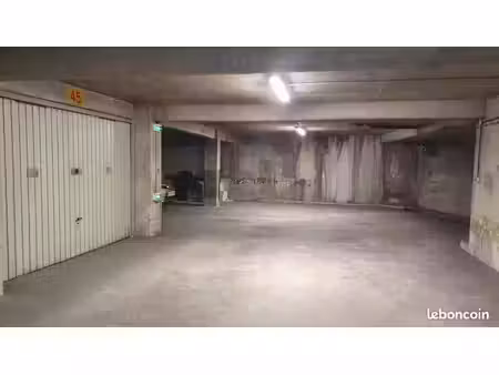 parking - box fermé