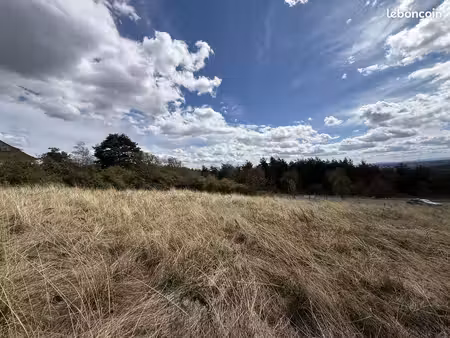 terrain 1898 m² busset
