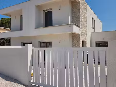 villa contemporaine neuve 118m2 - quartier partegal la farlède - piscine - jardin