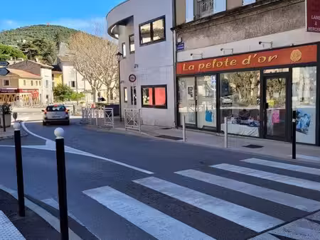 boutique 90 m² manosque