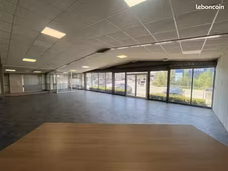 bureaux  local commercial 950 m² manosque