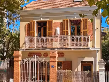 a vendre : maison victorienne - 3 avenue victoria  hyères
