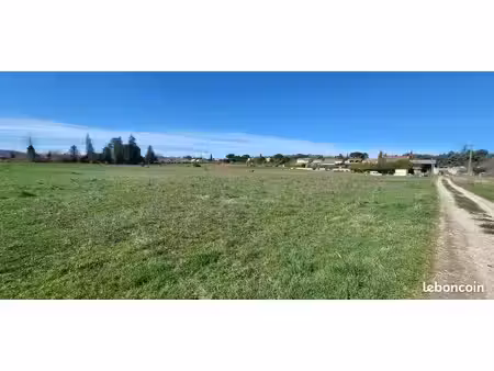 terrain 218 m² manosque