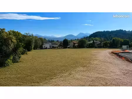 terrain 714 m² gap